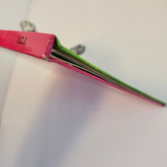 Walt Disney Mickey Mouse Vintage Puppet Book Mickey Mouse Takes A Vacation 1976 - Picture 5 of 12